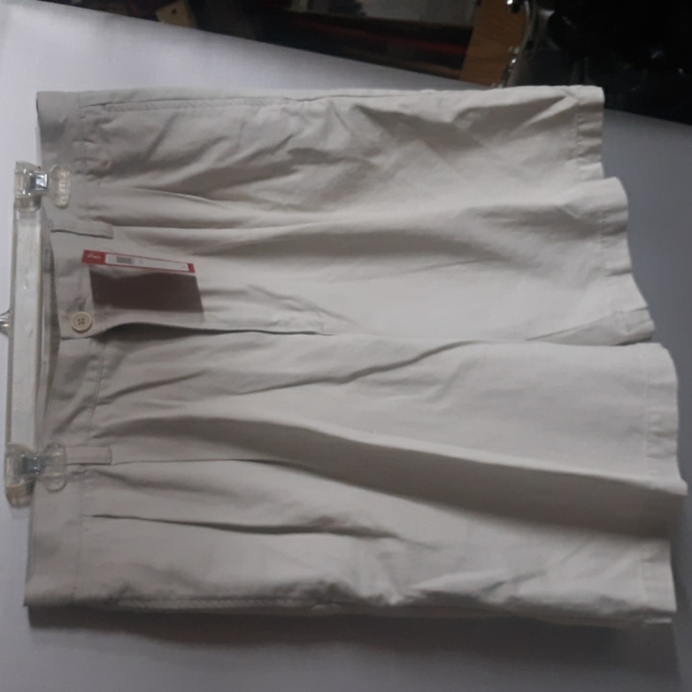 NWT IZOD Size 36 (SKU 674)